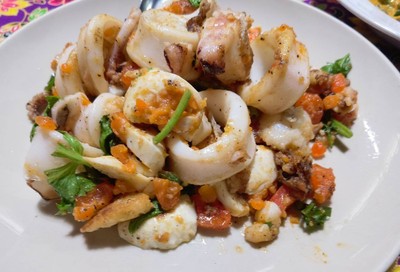 หมึกไข่ ผัดไข่เค็ม