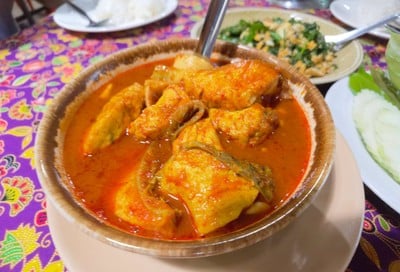 แกงส้มปลากะพง