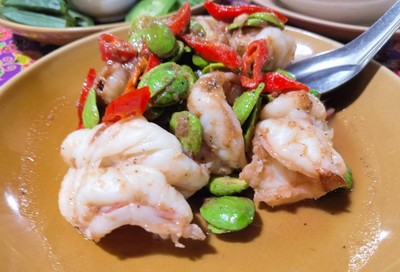 กุ้งผัดกะปิสะตอ