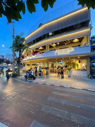 หน้าร้าน ตำ ยำ แซ่บ ทวีโชคหมูกระทะ บรรทัดทอง ทวีโชคหมูกระทะ บรรทัดทอง