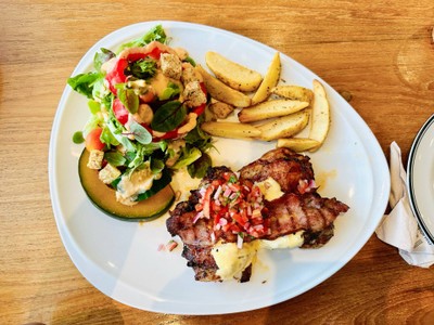 สเต็กไก่โอ้กะจู๋