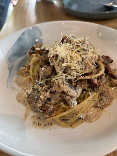 Spaghetti Black Truffle with sundried Tomato