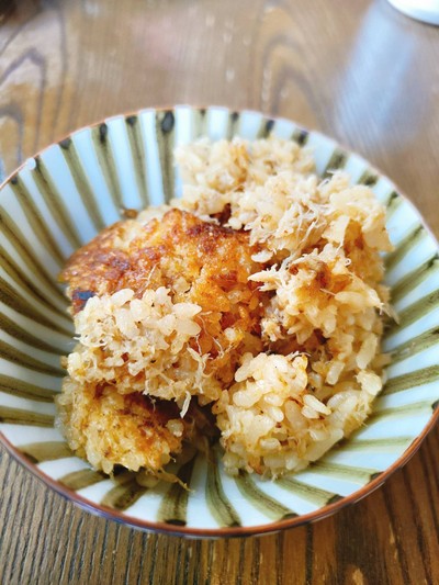 ข้าวอบปูวาตาริ (Watari Kani Ishi Yaki Gohan)