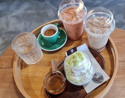 อาหาร หรือ เครื่องดื่ม