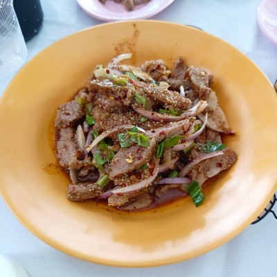 น้ำตกเนื้อ