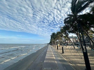 หาดบางแสน