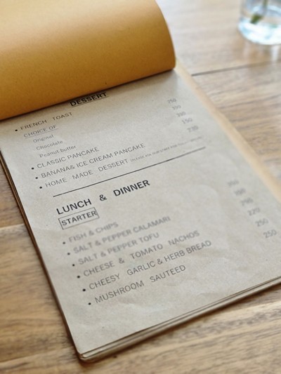 ป้ายราคาหรือสมุดเมนู