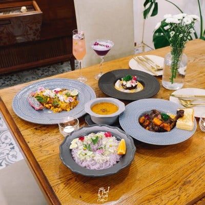 Narisa Cafe & Creative Space -