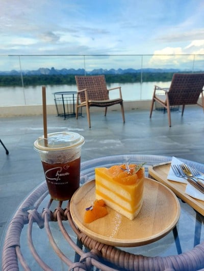 Chewa Cafe by SK Sroikham