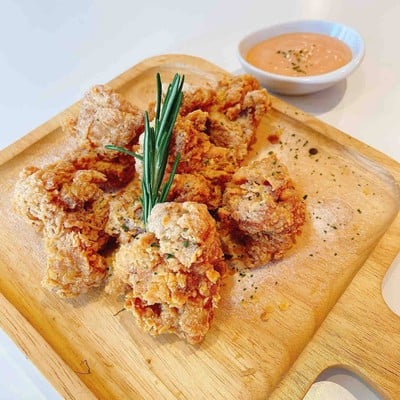 อันยองบางกอก ไก่ทอดเกาหลีและรามยอน เพชรเกษม 81