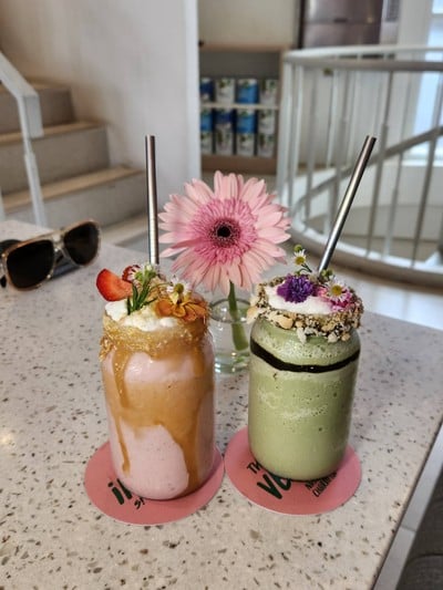 อาหาร หรือ เครื่องดื่ม