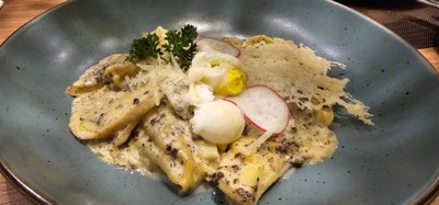 Ravioli carbonara with truffle