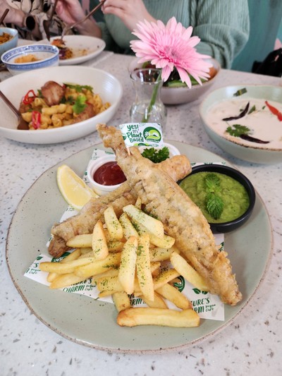 อาหาร หรือ เครื่องดื่ม