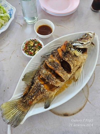 ปลากะพงทอดน้ำปลา