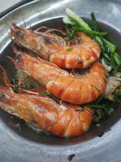 กุ้งอบวุ้นเส้น ( 290 บาท )+เพิ่มวุ้นเส้น 20 บาท