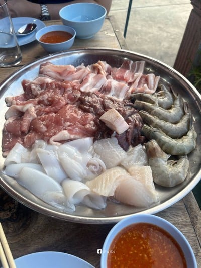 หมูกระทะชุดใหญ่