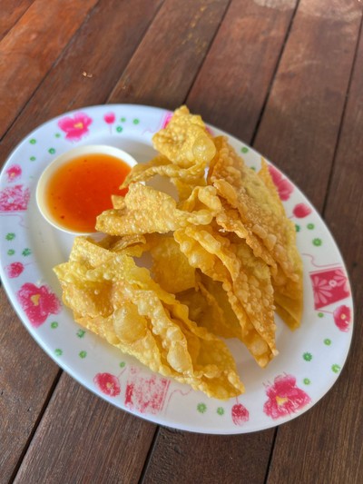 เกี๊ยวหมูเด้งทอด