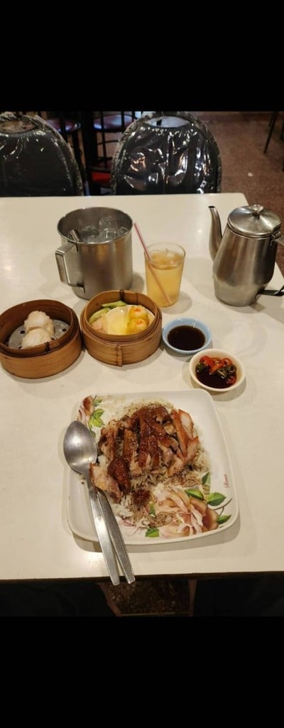 อาหาร หรือ เครื่องดื่ม