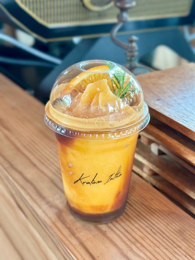 SUNNY ORANGE AMERICANO (FRAPPE)