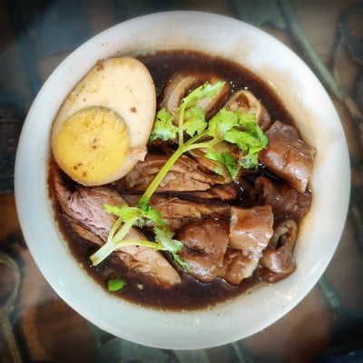 เมนูของร้าน ขาหมูกะเตี๋ยว