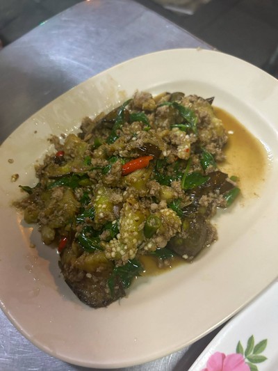 มะเขือยาวผัด