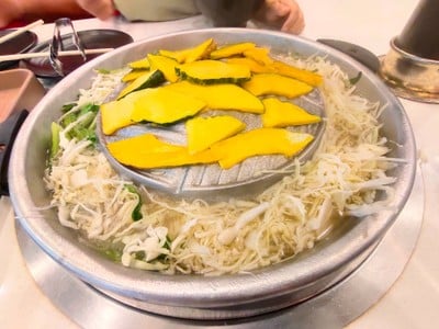 ชุดหมูนักล่า M