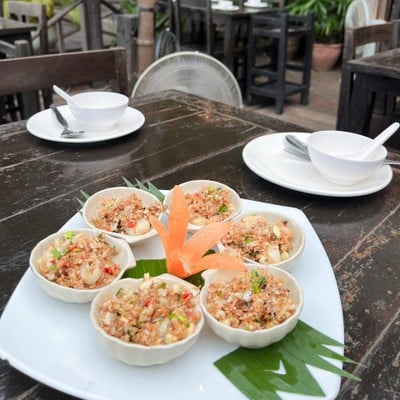 อาหาร หรือ เครื่องดื่ม