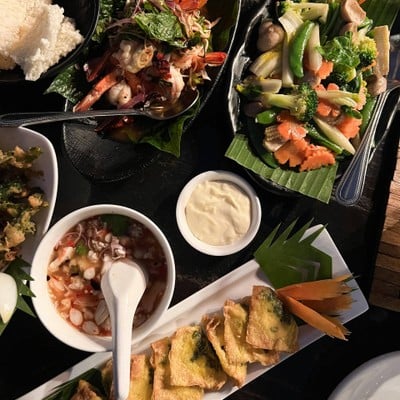 อาหาร หรือ เครื่องดื่ม