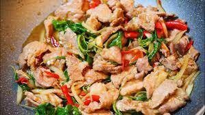 กระเพราหมูชิ้น