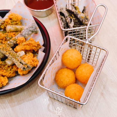GUGU Chicken Korean Crispy Chicken