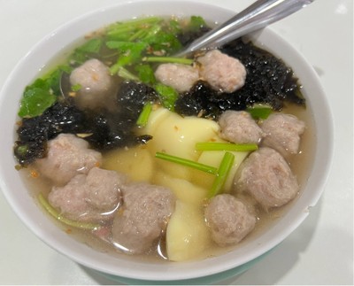 แกงจืดเต้าหู้สาหร่าย