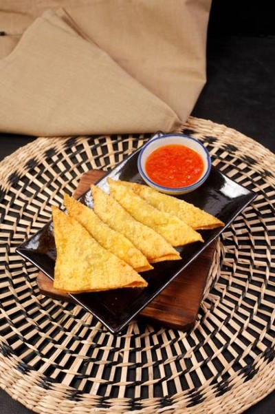 เกี๊ยวทอดไส้หมูเด้ง