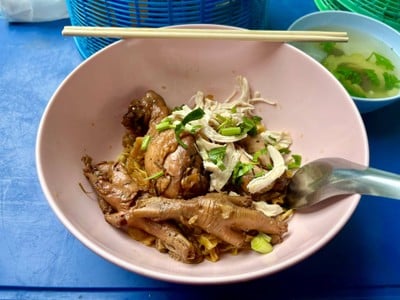 ก๋วยเตี๋ยวไก่แห้ง