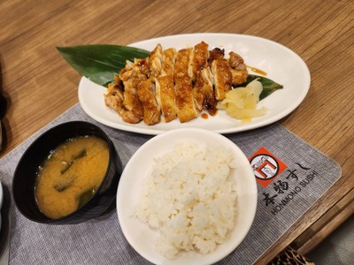 อาหาร หรือ เครื่องดื่ม