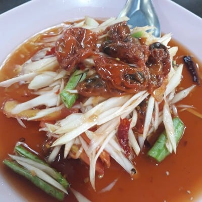 อาหาร หรือ เครื่องดื่ม