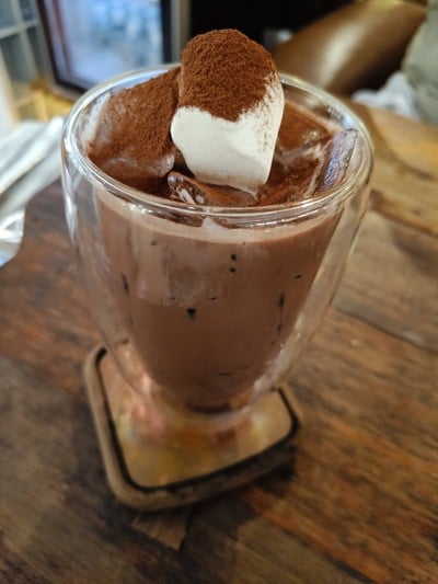 อาหาร หรือ เครื่องดื่ม