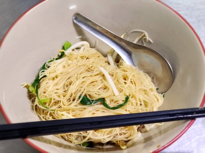 เส้นหมี่ลวก