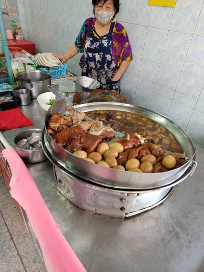 ขาหมูพะโล้