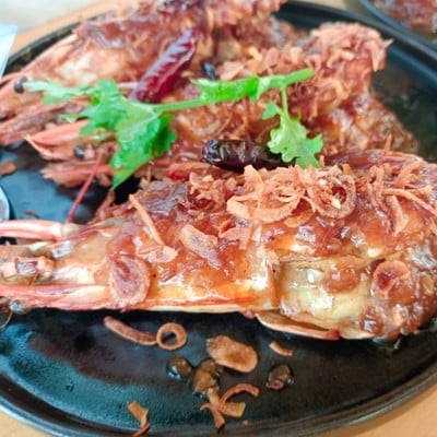 กุ้งใหญ่ทอดซอสมะขาม