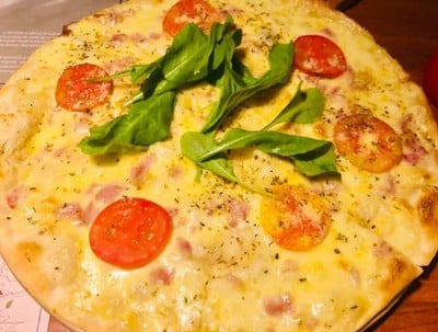 พิซซ่า ร็อกเก็ตแฮม