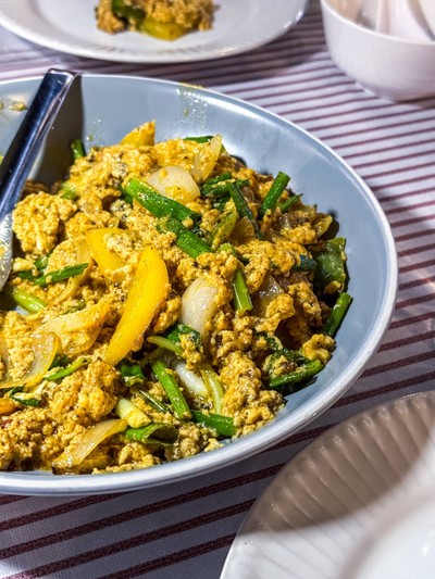 ปูนิ่มผัดผงกะหรี่