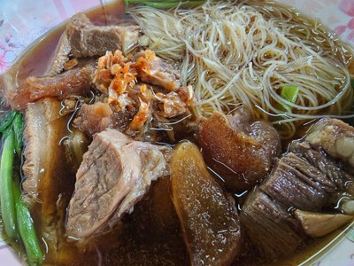 เส้นหมี่น้ำ เปื่อย-เอ็น-กระเพาะ