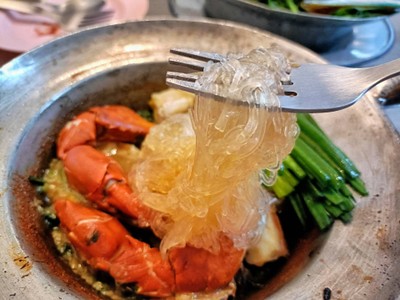 ปูเนื้ออบวุ้นเส้น 330