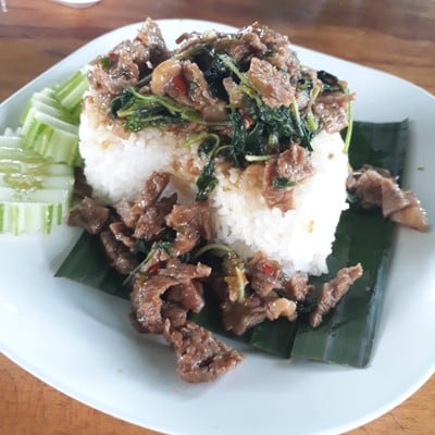 อาหาร หรือ เครื่องดื่ม