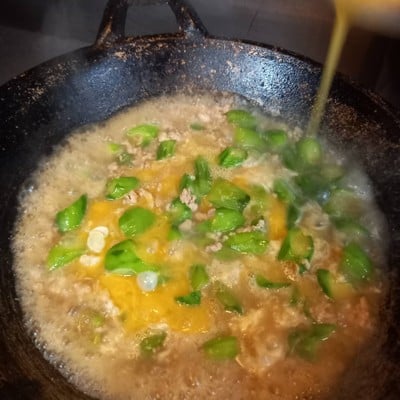 วิธีทำ ผัดบวบใส่ไข่หมูสับ วิธีทำ ผัดบวบใส่ไข่หมูสับ