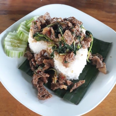 อาหาร หรือ เครื่องดื่ม