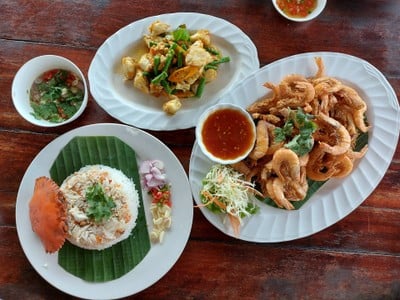 อาหาร หรือ เครื่องดื่ม