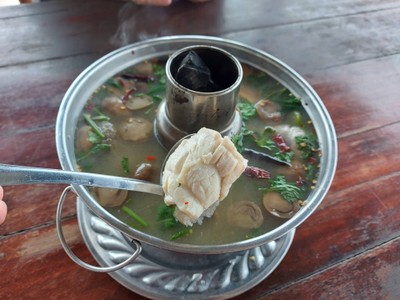 อาหาร หรือ เครื่องดื่ม