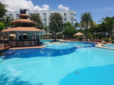 สระว่ายน้ำ/ชายหาด