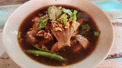 ก๋วยเตี๋ยวเนื้อตุ๋น